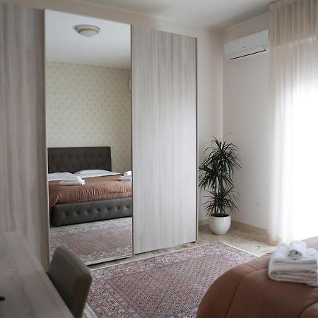 Blancohouse - Berto Luxury Rimini Centro Storico Lägenhet Exteriör bild